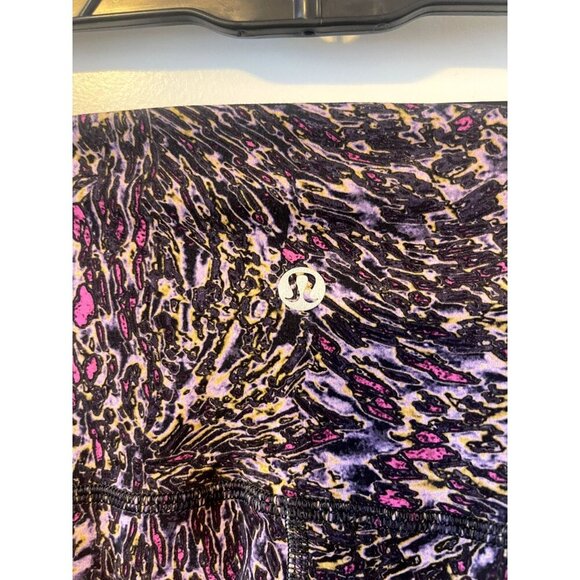 Lululemon Invigorate High-Rise Tight Topography Multi size 4 - Picture 4 of 4